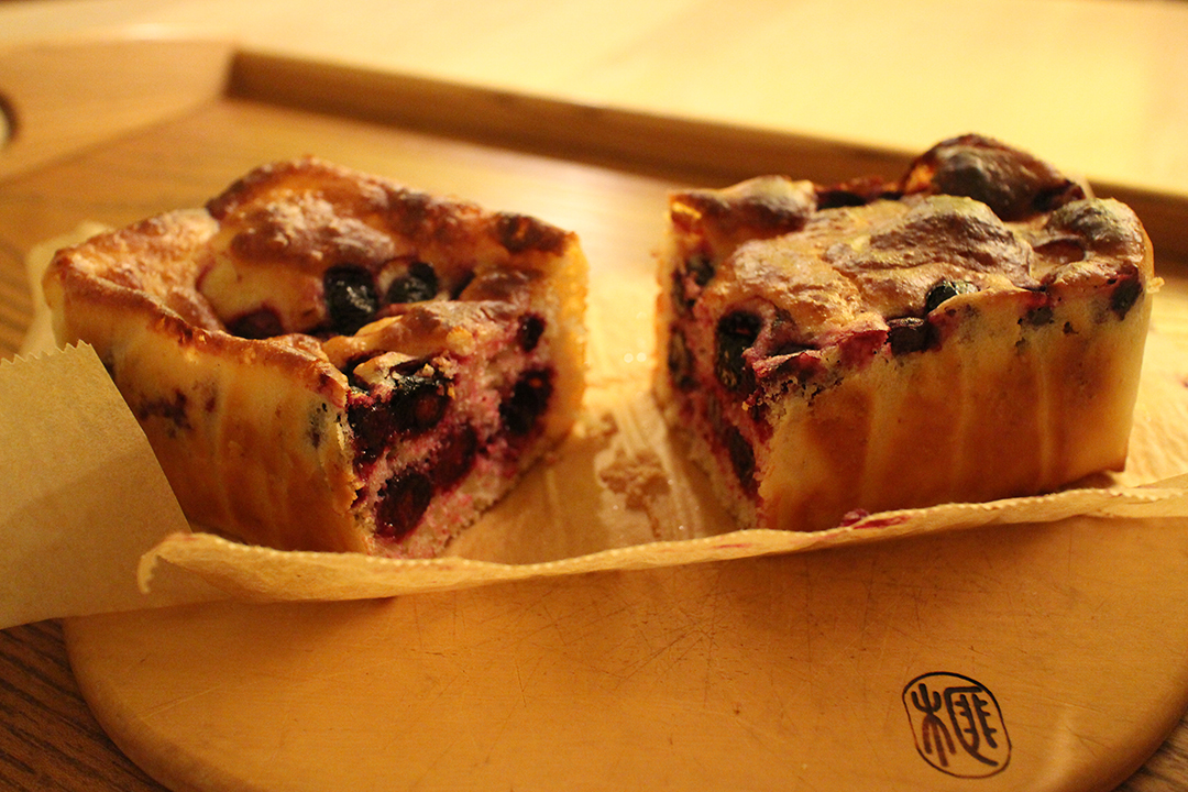 米粉でブリーベリーケーキ